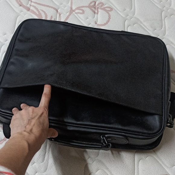 Targus Laptop Bag - Picture 9 of 9
